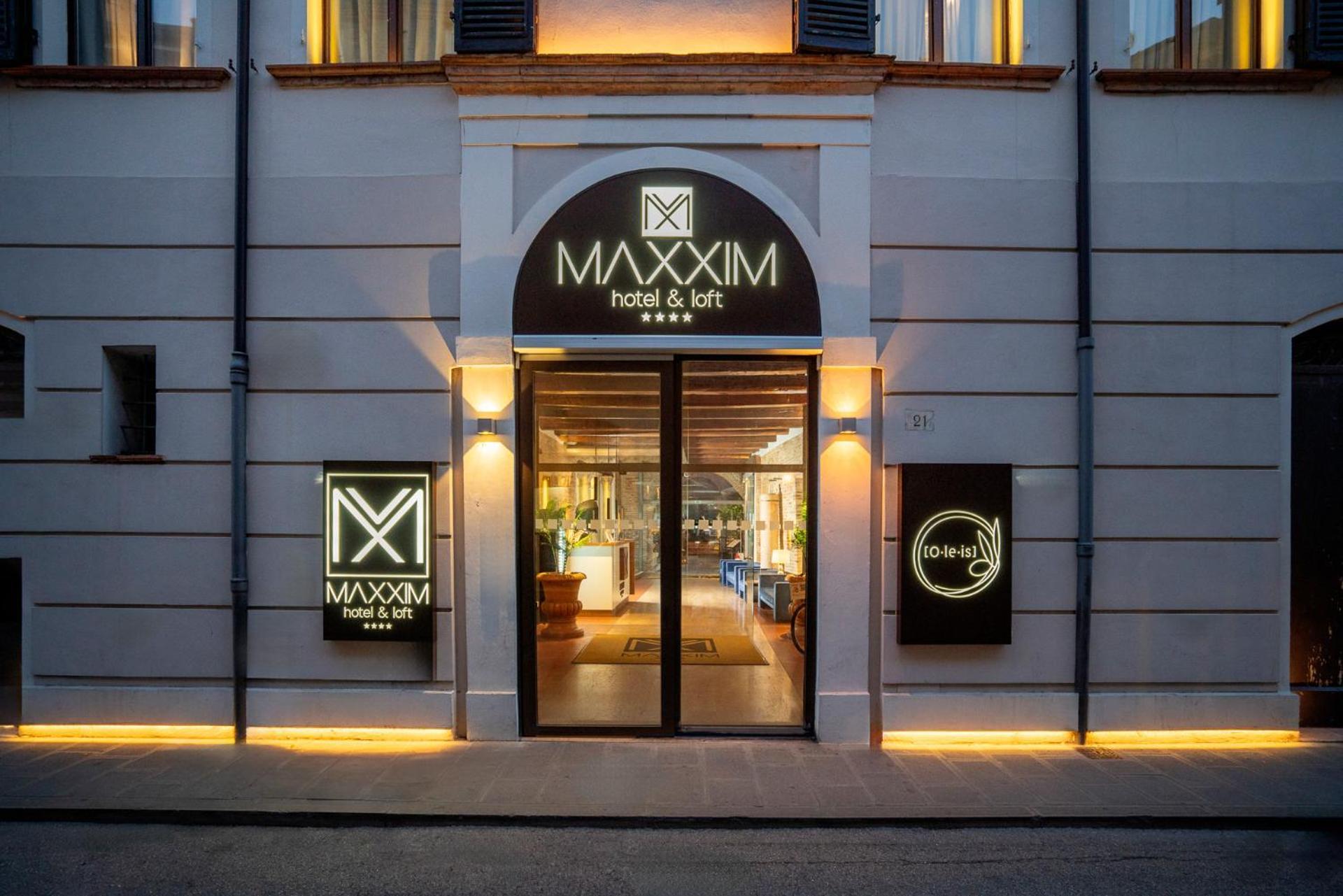 Maxxim Hotel & Loft Ferrara Exterior photo