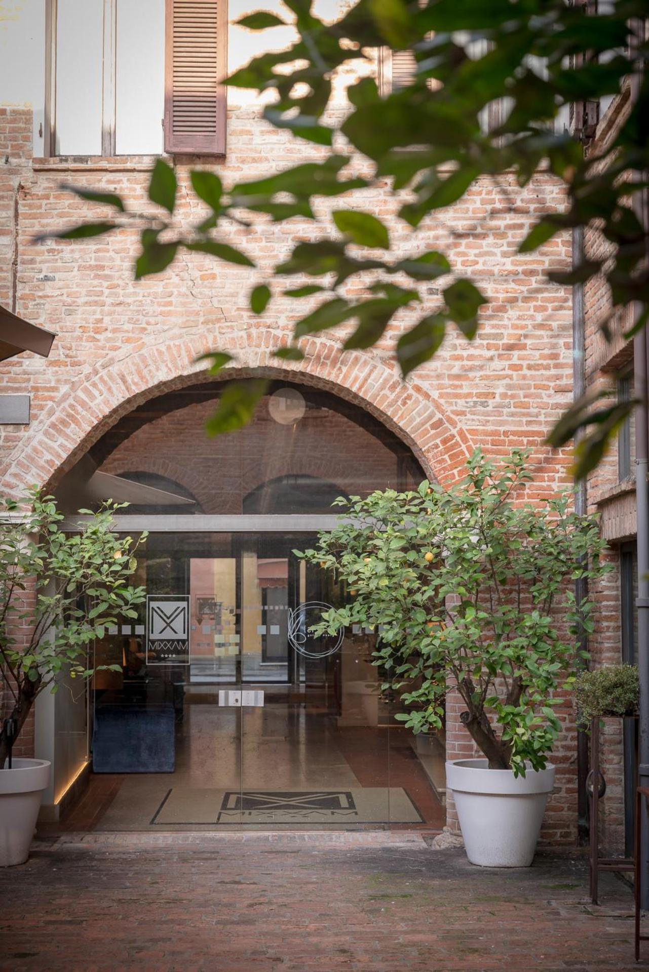 Maxxim Hotel & Loft Ferrara Exterior photo