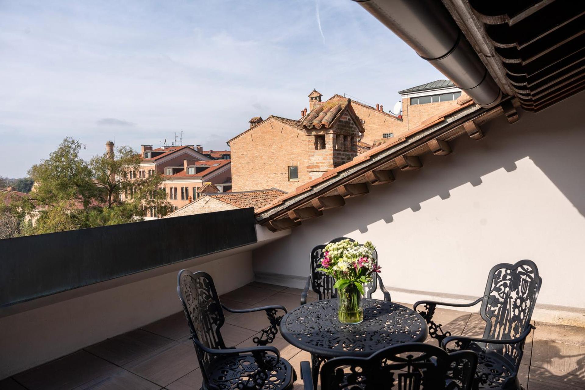 Maxxim Hotel & Loft Ferrara Exterior photo