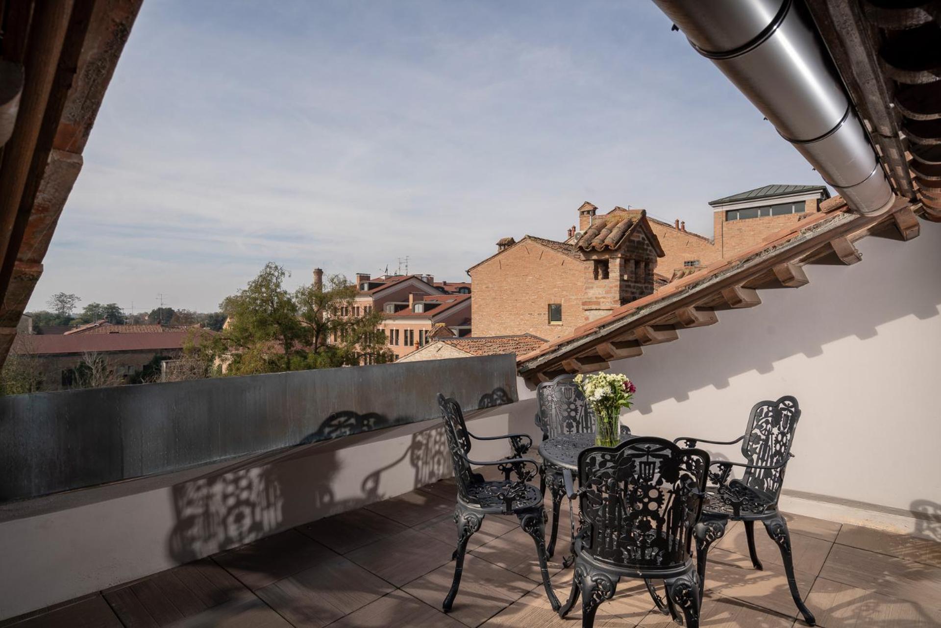 Maxxim Hotel & Loft Ferrara Exterior photo